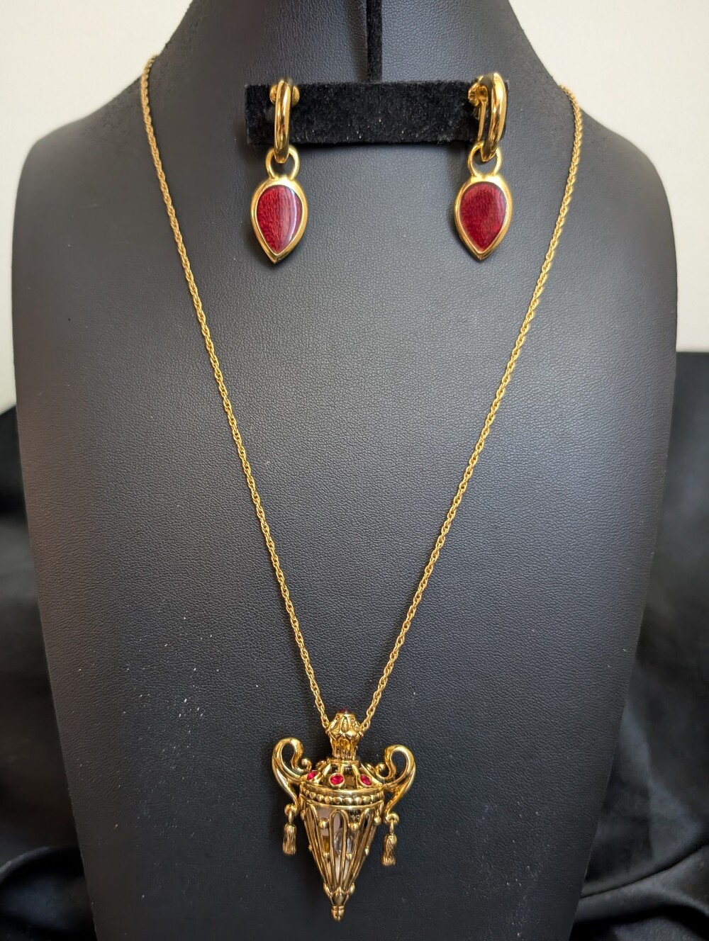 Vintage Joan Rivers GP Chateleine Style Pendant Necklace & Gold & Enamel Earrin
